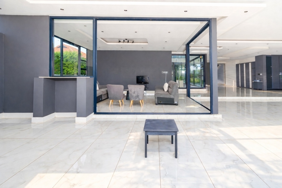 6 Bedroom Property for Sale in The Islands Estates North West